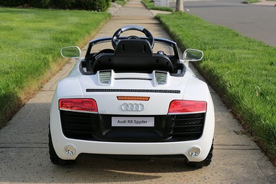 r8 powered ride on