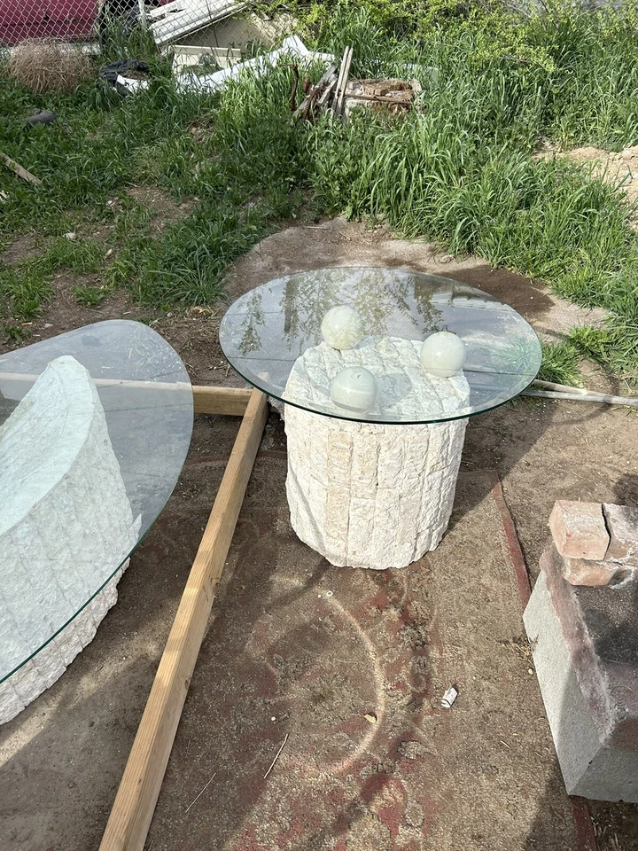 Mesa de centro coralina vintage rara y tres mesas auxiliares/extremo Foto 3 de 4