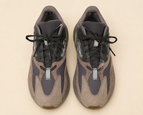 Adidas Yeezy Boost 700 Mauve Sneakers