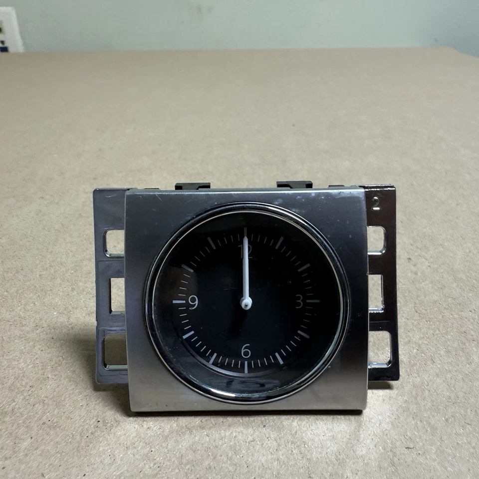 Volkswagen Passat B7 2013 información reloj 3AA919204A MRS12236 Foto 3 de 4