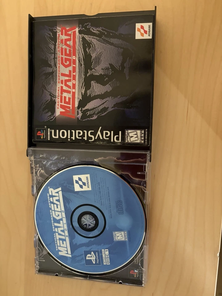 Metal Gear Solid PlayStation PS1 NTSC U/C Complete with Manual - Image 3 of 4