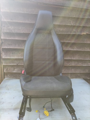 MERCEDES A KLASSE W176 LEDER SITZ VORNE (BEIFAHRER UK) LINKS BEIFAHRERSEITE 2013-2018