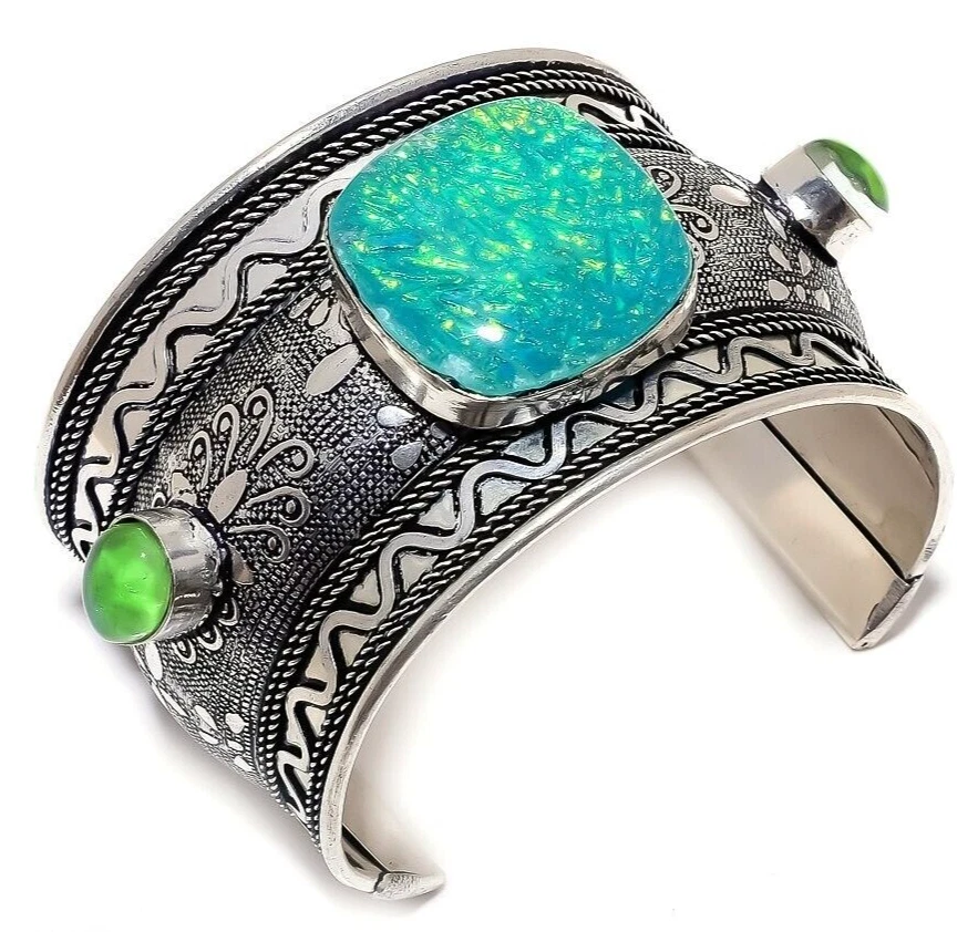 Манжета ювелирная ручной работы из стерлингового серебра 925 пробы с австралийским тройным опалом - Изображение 4 из 4