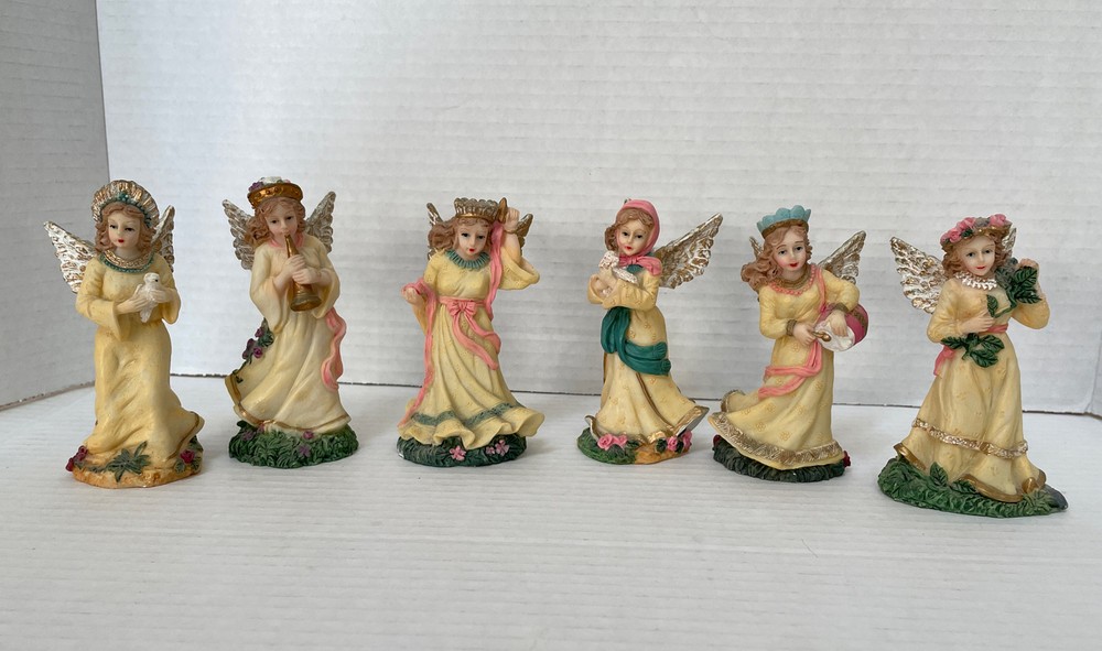 Lot of 6 Sweet  Resin 4