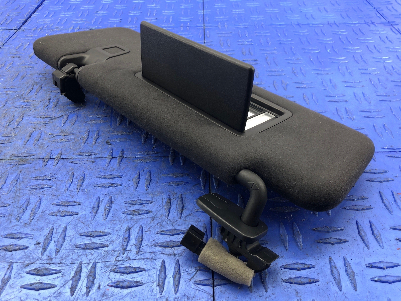 2023 MASERATI GRECALE FRONT LEFT SUN VISOR SHADE BLACK OEM