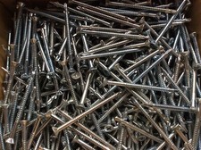 100 Mezzanine Floor / decking board Winged screws, chipboard, fixings 5.5 x 85mm