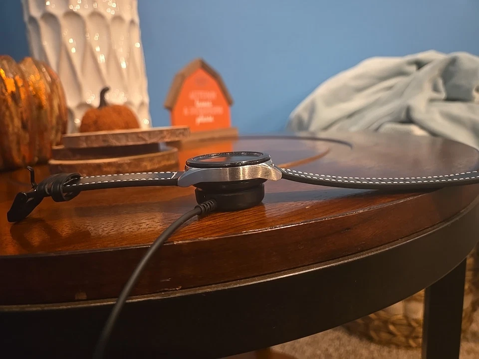 Samsung Galaxy Smartwatch 3 Black Leather Strap Silver charging cord Included  - Image 2 of 4