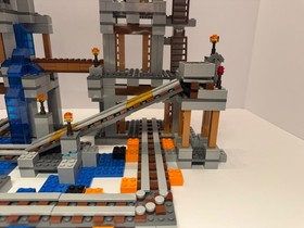 LEGO Minecraft: The Mine (21118)