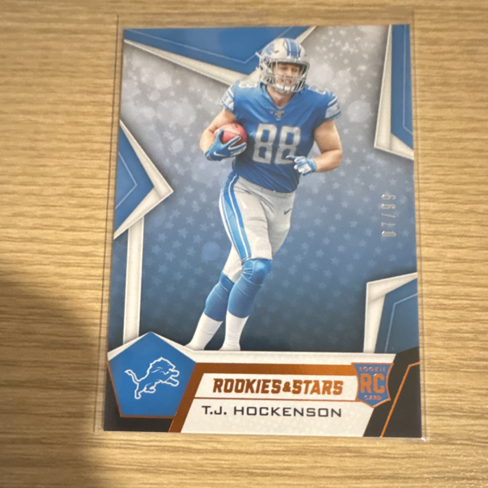 Panini 2019 Rookies & Stars Rookie T.J. Hockenson #104 Orange /99 Lions NFL