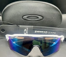 OAKLEY Radar EV Path OO9208 Sunglasses For Men+ Bundle Accessory Leash Kit