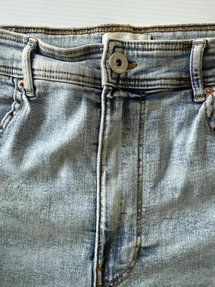 H&M Light Blue Denim Jeans SIZE 14 AU High Rise Cotton Straight - Image 4 of 4