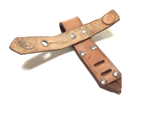 Polish Type 1  Bayonet Leather Frog