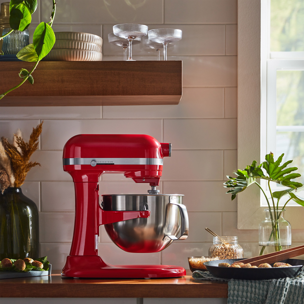 KitchenAid 6 Quart Bowl-Lift Stand Mixer w/ Attachments & Pouring