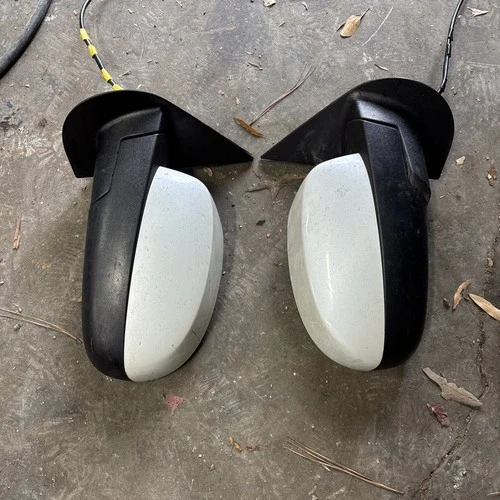 2007-2013 Chevrolet Silverado Factory Power Side View Mirror Pair- Olympic White