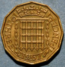 Great Britain 3 Pence 1967 Elizabeth II KM 900