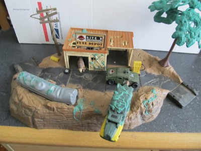 jurassic world matchbox playset