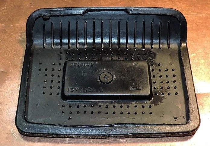 Cubierta de bocina del volante para camioneta Chevrolet GMC Blazer Suburban 1978-1988 nuevo de fabricante original Foto 2 de 3