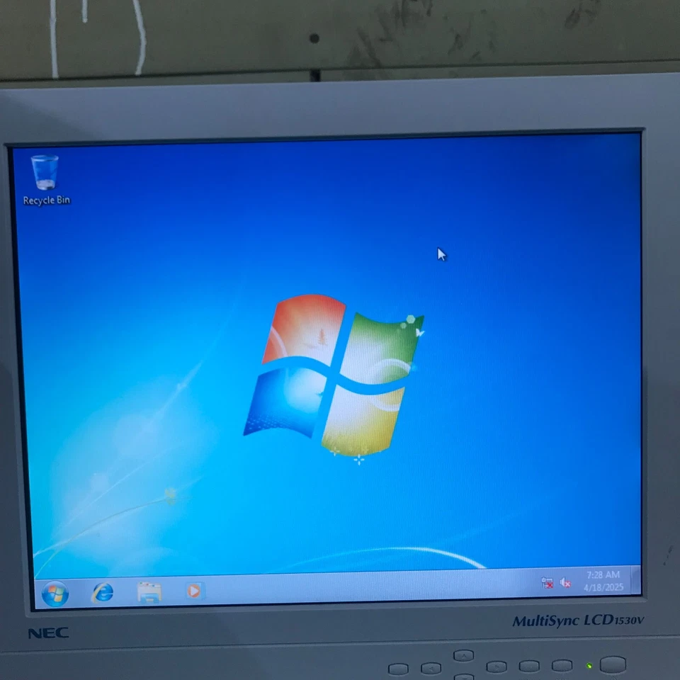 DELL PRECISION T3500 - XEON W3530 2.8GHz 8GB 1TB HDD (Windows 7 Pro 64-Bit) - Image 4 of 4