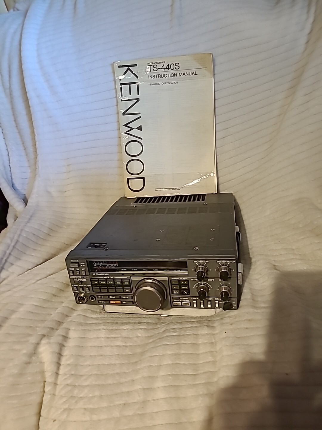 KENWOOD TS-440S HF Transceiver With Manual ~UGLY BUTTON PRICE REDUCTION!