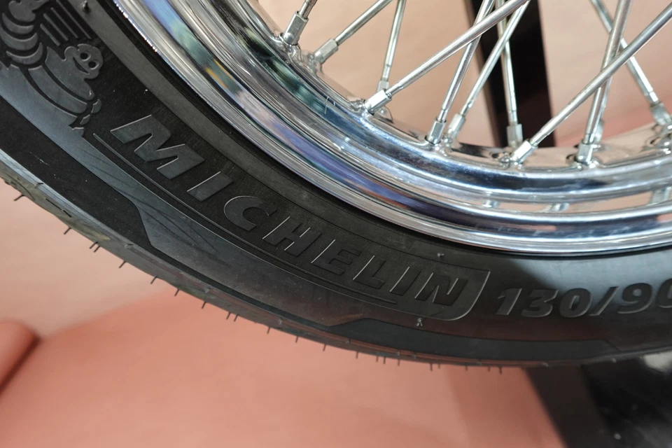 Передний обод шины Michelin 1999-2003 Yamaha Road Star XV1600 130/90 B16 - Изображение 3 из 4
