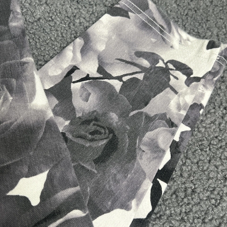 HUE Ladies Gray/White Floral Leggings/Jeggings - Size Large - Image 3 of 4