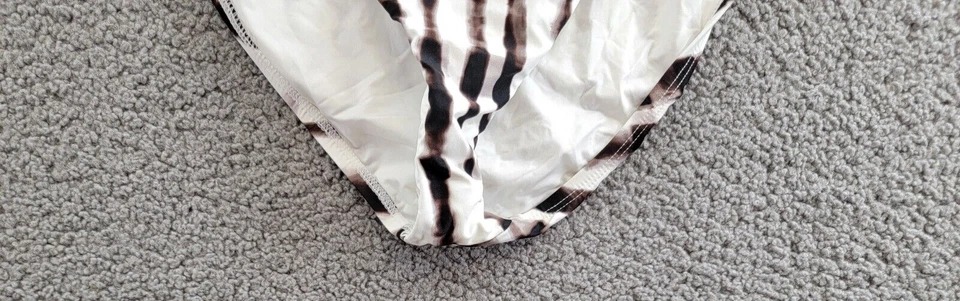 La Blanca Printed Shirred Hipster Bikini Bottom Women's 12 White/Black Pull On - Image 3 of 4