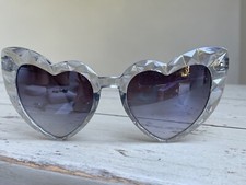 BETSEY JOHNSON SUNGLASSES AH0821 53606FBJ020 CLEAR HEARTS NWT
