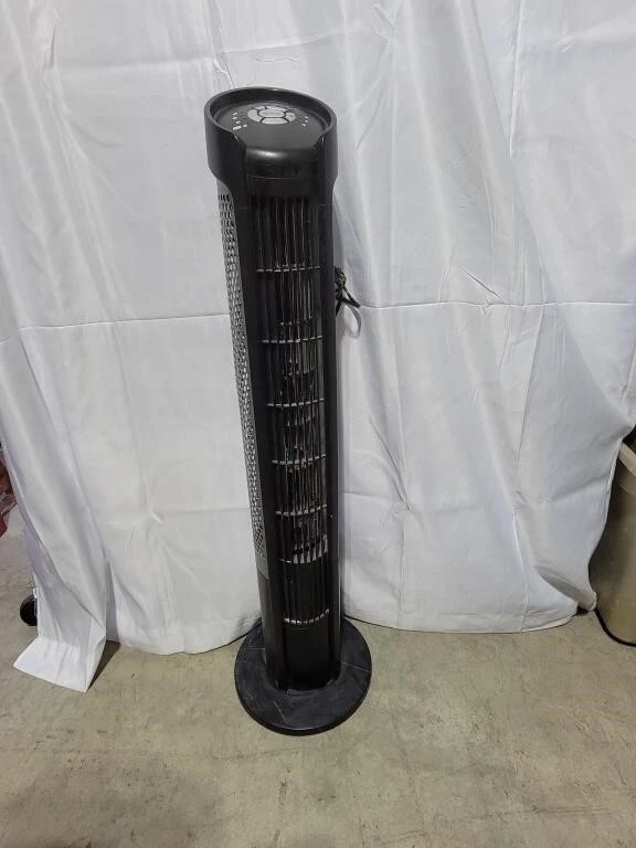 SEVILLE CLASSICS ULTRASLIMLINE OSCILLATING TOWER FAN