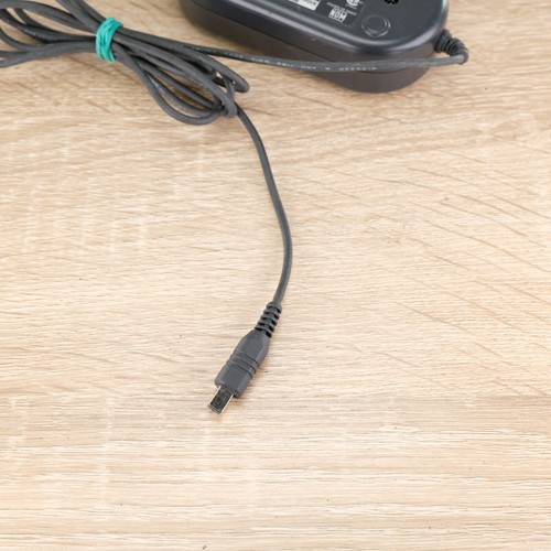 Cargador de batería adaptador de corriente alterna Samsung AA-E8 para videocámaras probado y funcionando - Imagen 2 de 5