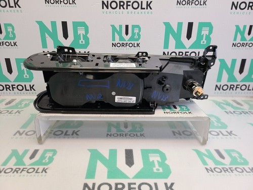 Portavasos consola central Volvo V60 2018 en 31469627 - Imagen 16 de 21