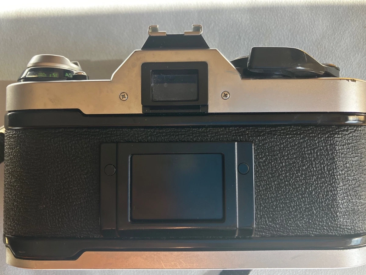 Cámara réflex analógica del programa Canon AE1 - probada que funciona perfectamente