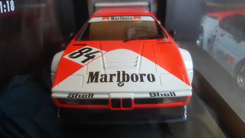 BMW M1 LE MANS 1980 DECO TABAC COMPLETE MINICHAMPS 1/18 - Photo 4/4