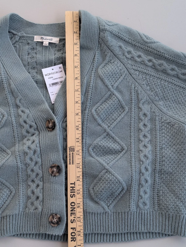 Cardigã Madewell malha cabo gola V cropped suéter mistura de lã em rio desbotado - Imagem 4 de 4