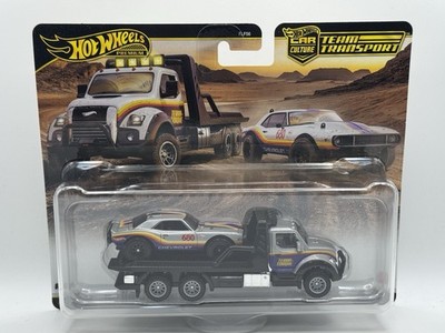 Hot Wheels Premium Team Transport '67 Off Road Tout-Terrain Camaro/Terra-Torque