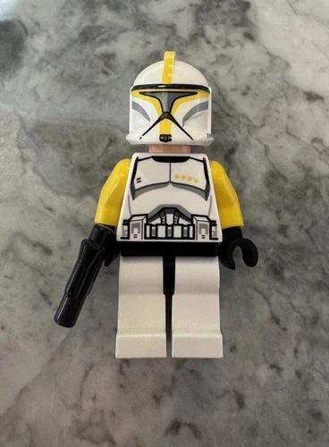 LEGO Star Wars Phase 1 Clone Commander Minifigure Yellow