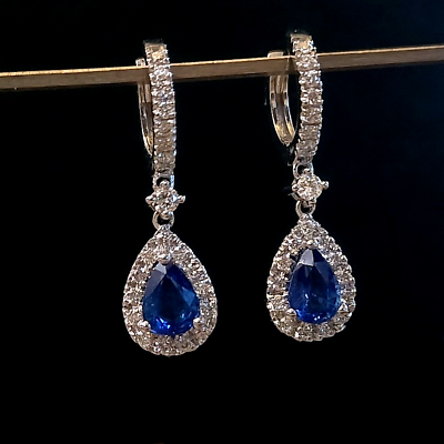 Orecchini lunghi eleganti con cubic zirconia e goccia color zaffiro... | su