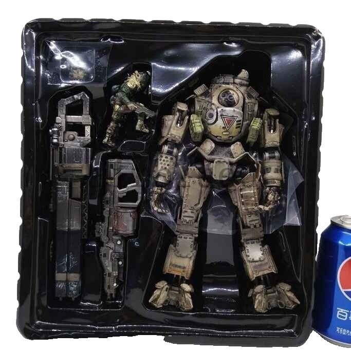 プレイアーツ改　タイタンフォール　アトラス Amazon.co.jp: TITANFALL PLAY ARTS改 アトラス(PVC塗装済み