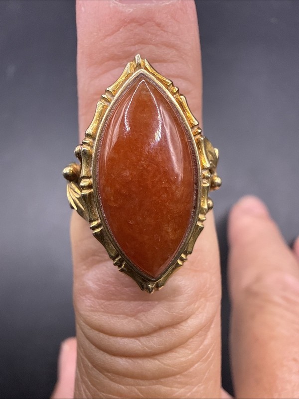 Ring 14 Karat Gold With Marquise Cut  jade Stone Baboo Bezel 012126@ 