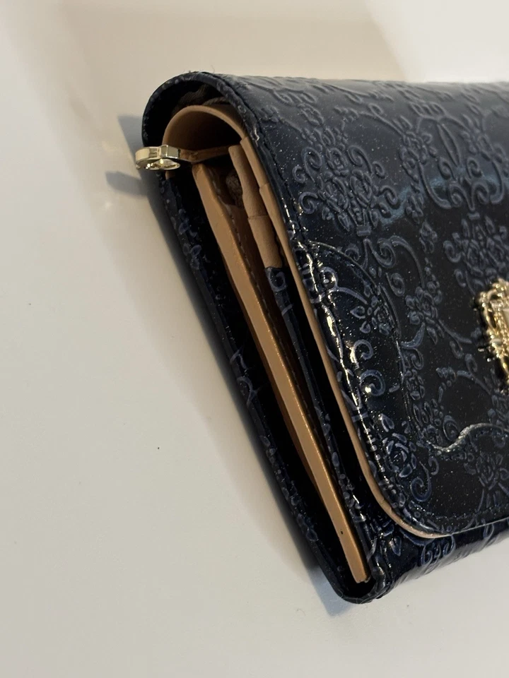 ANNA SUI Sapphire Blue Bifold Patent Leather Princess Wallet AUTHENTIC - Image 3 of 4