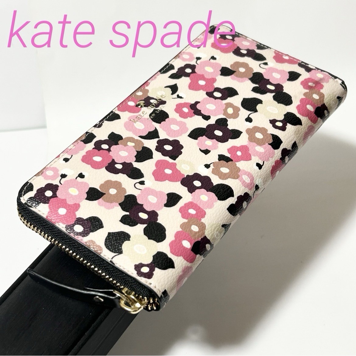 kate spade Canvas Floral Round Zipper Long Wallet with Coin Pocket D0242020Z2