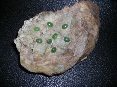vintage WYOMING JADE cabochon  stone lot of 10 pcs [ 5 x 8 mm] new old stock
