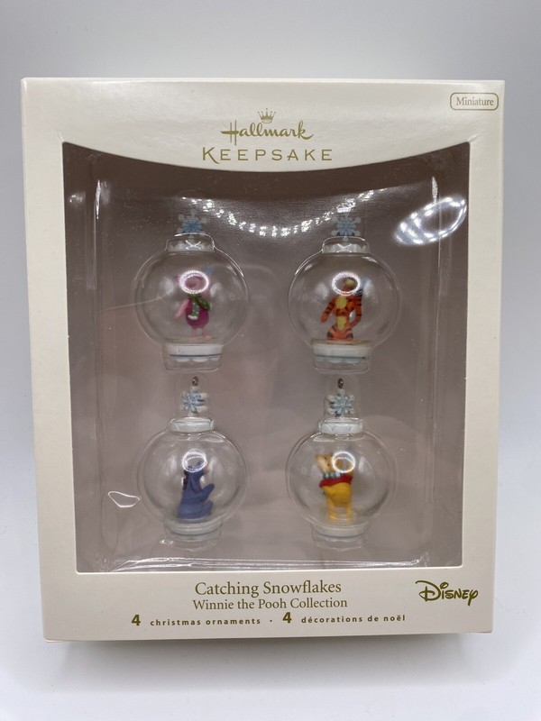 2007 Hallmark Keepsake Catching SnowflakesDisney Pooh Miniature Set QXM8139- NEW