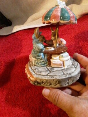 Otagiri Bunny Rabbit drink tea Ceramic Hand Painted   Music Box B8