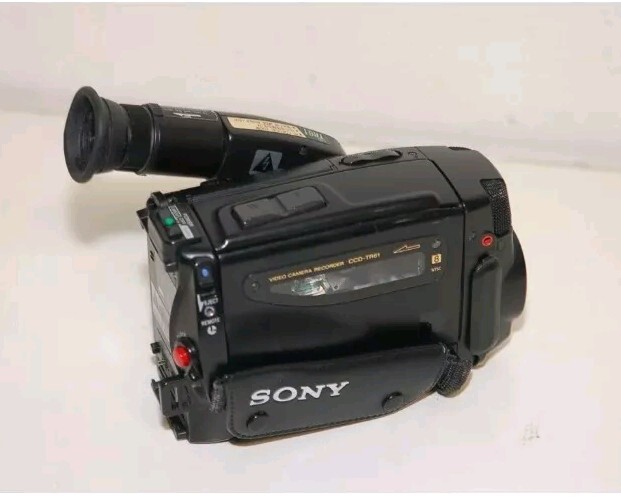 Sony CCD-TR61 Black Wide Angle 10x Hi-Fi Stereo 8 Handycam Video