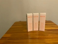 NEW MARY KAY MINERAL FACIAL SUNSCREEN BROAD SPECTRUM SPF 30/MOISTURIZER