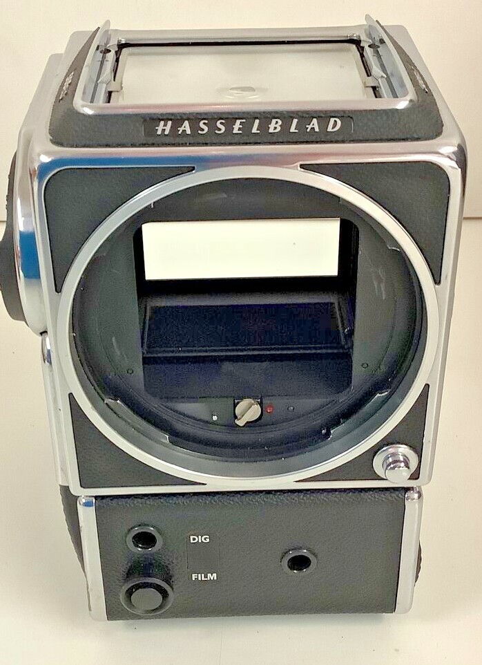 Hasselblad 555ELD 12SH12443 Camera W/ MegaVision S3 Digital Camera