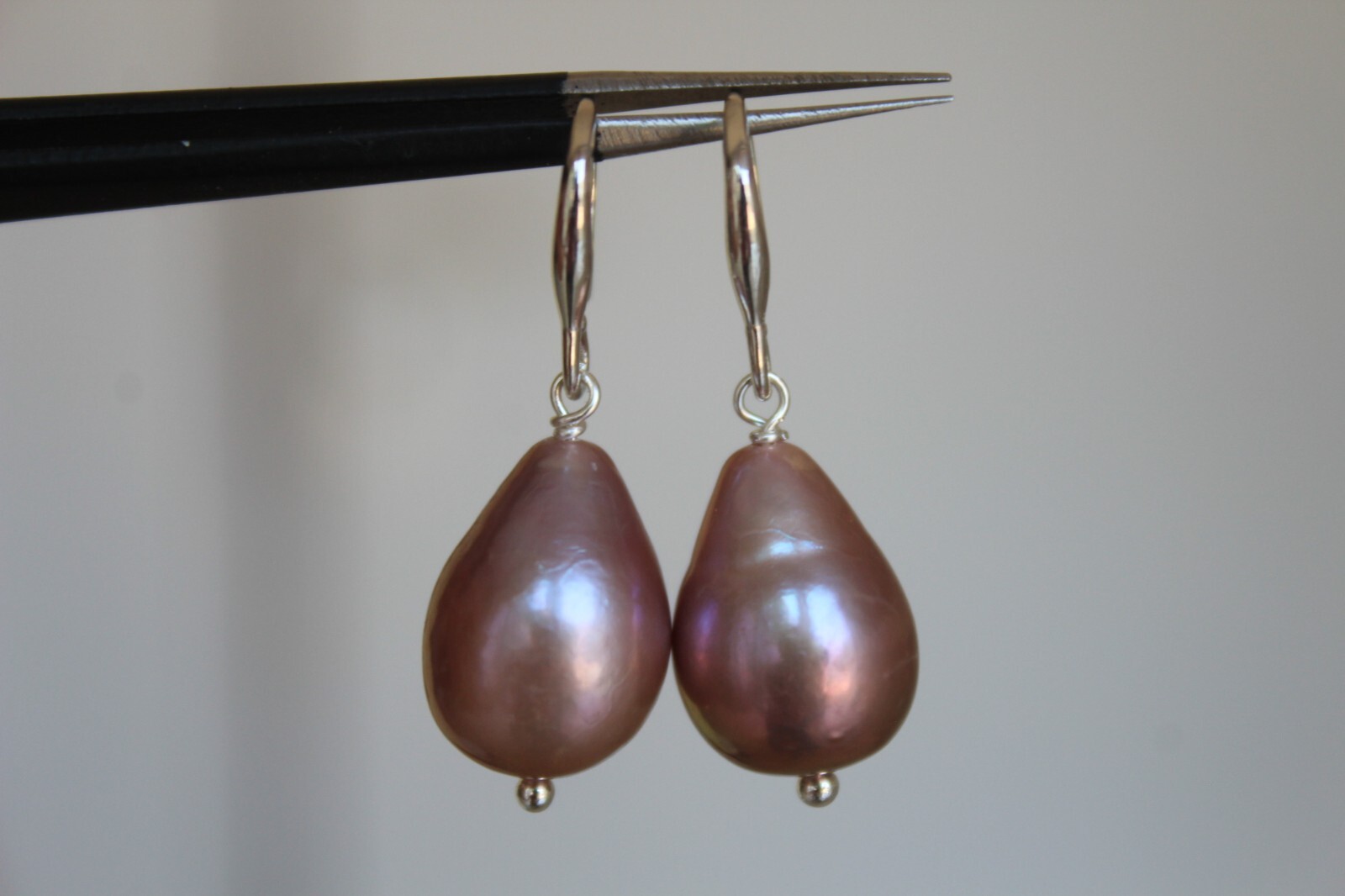 Boucles d'oreilles violettes perles baroques d'eau douce et argent pour vos soirées - 4