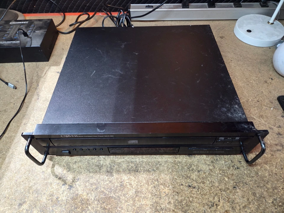 FOR PARTS - Carver SD/A-360 CD Player With  Rack Handles  - DOES NOT POWER ON - Image 3 of 4