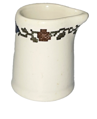 #ad Warwick Made in U.S.A 1943 Mini creamer 2.25 $18.49