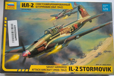 Zvezda IL-2 Stormovik 1:72 Kunststoff Flugzeugbausatz mit Decals 7279